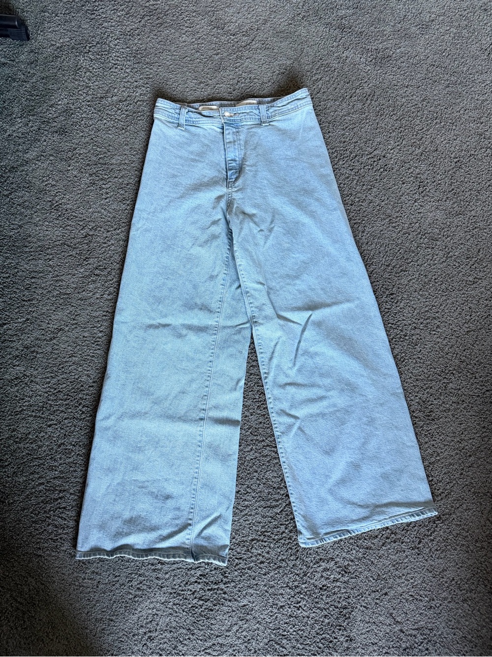 Universal Thread Size 6R Light Wash Denim Jeans - Straight Sailor Wide Leg - Picture 3 of 3